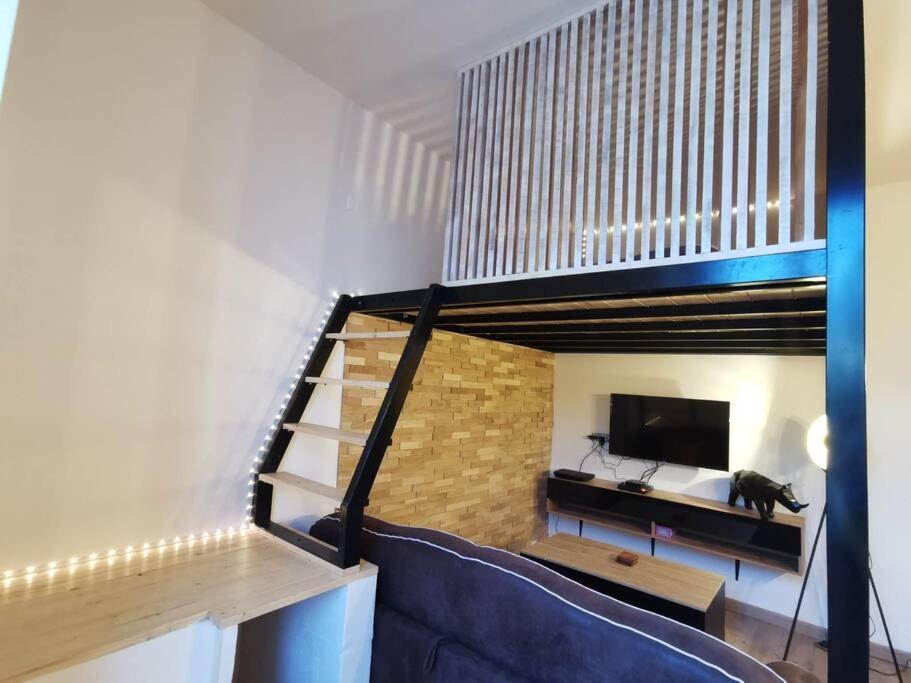 Apartment Le Favrel - Avec Mezzanine Renove - Gare De *